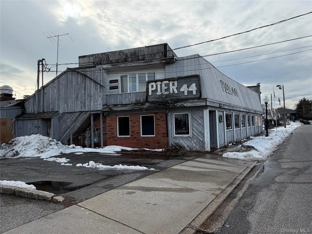 444 Fire Island Avenue Babylon NY 11702
