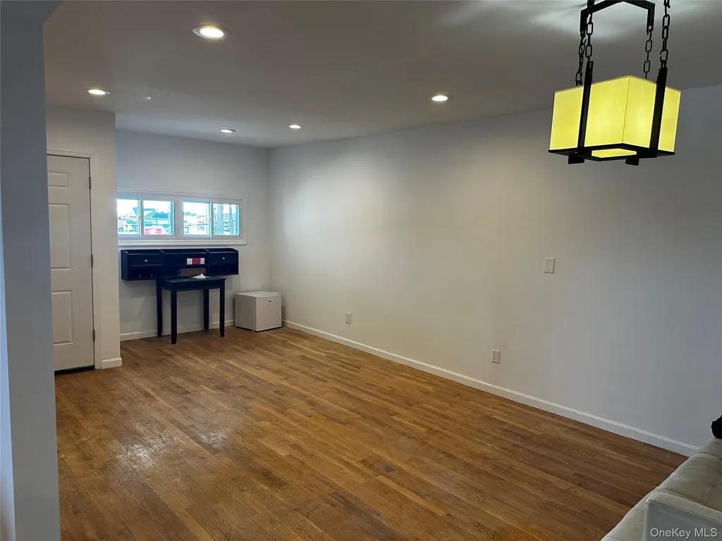 4261 Austin Boulevard Island Park NY 11558