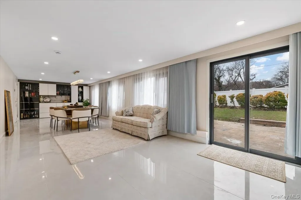 2 Elf Road Syosset NY 11791