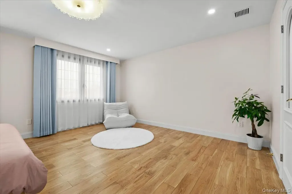 2 Elf Road Syosset NY 11791
