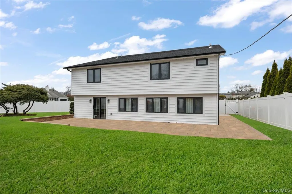 2 Elf Road Syosset NY 11791
