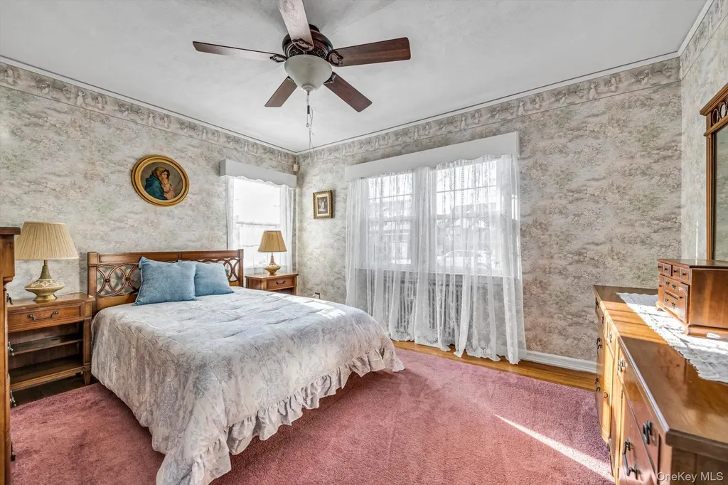 60 Aberdeen Road New Hyde Park NY 11040