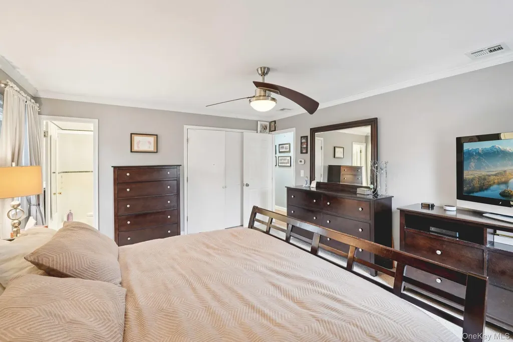 123 Gatto Lane Pearl River NY 10965
