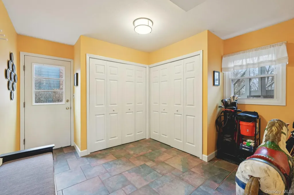 123 Gatto Lane Pearl River NY 10965