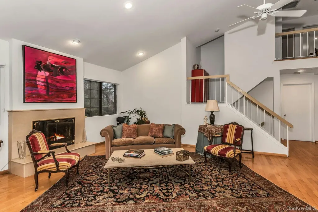 232 Linnet Court Manhasset NY 11030