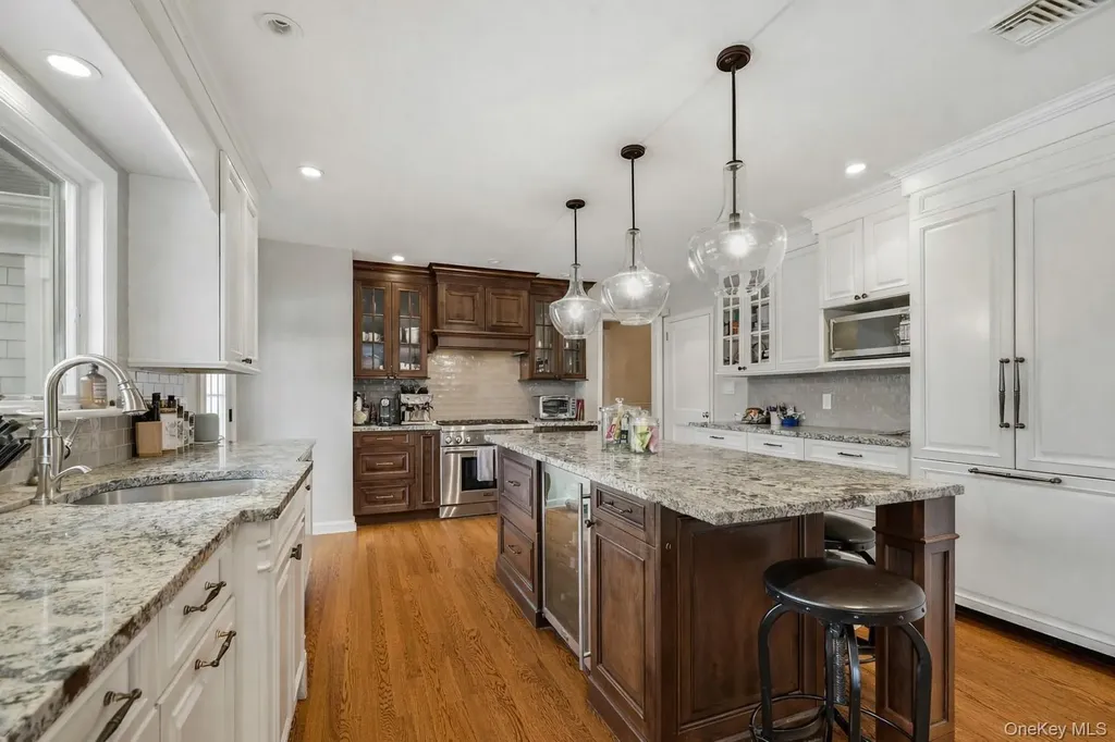 38 Hewlett Lane Port Washington NY 11050