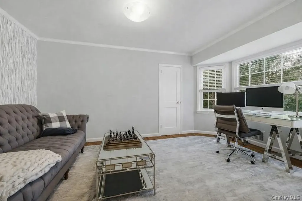 38 Hewlett Lane Port Washington NY 11050
