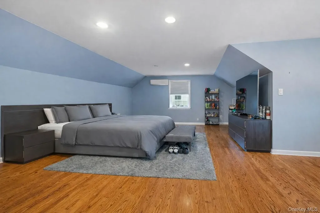 38 Hewlett Lane Port Washington NY 11050
