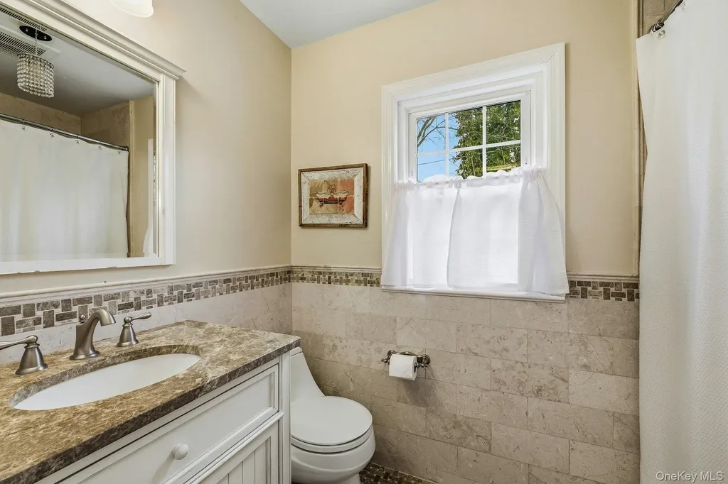 38 Hewlett Lane Port Washington NY 11050
