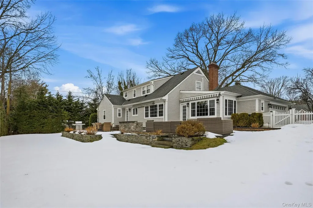 38 Hewlett Lane Port Washington NY 11050