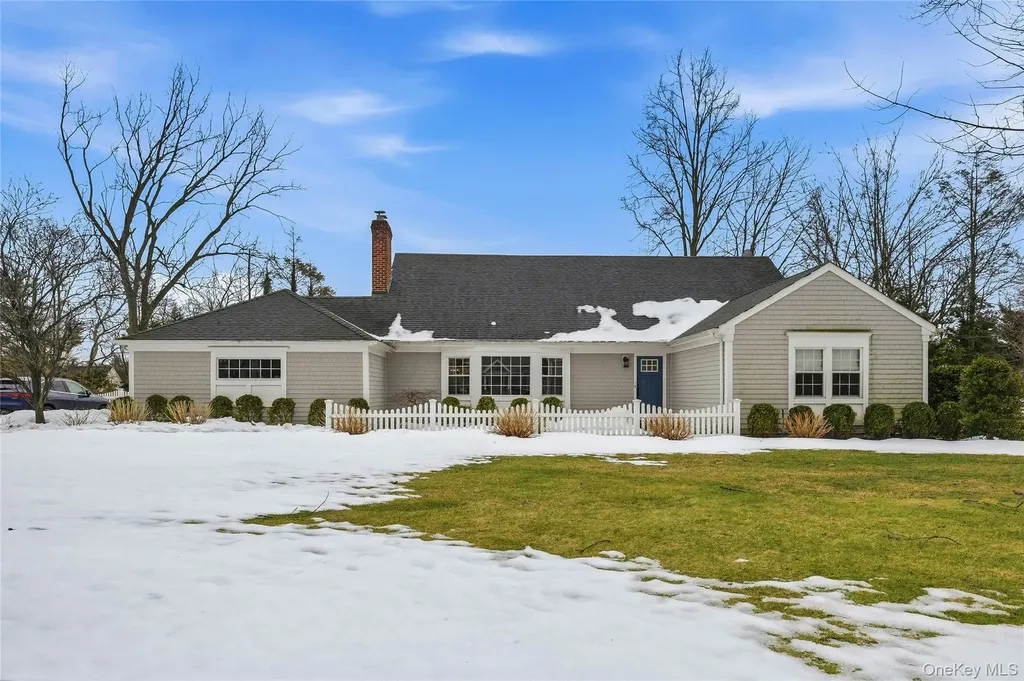 38 Hewlett Lane Port Washington NY 11050