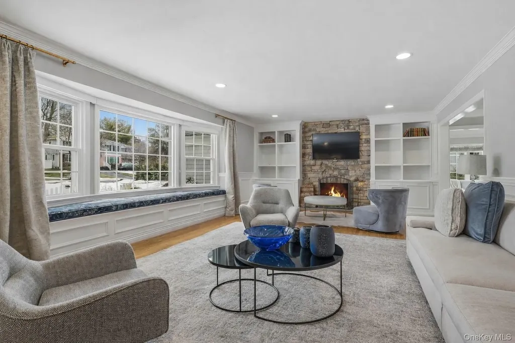 38 Hewlett Lane Port Washington NY 11050
