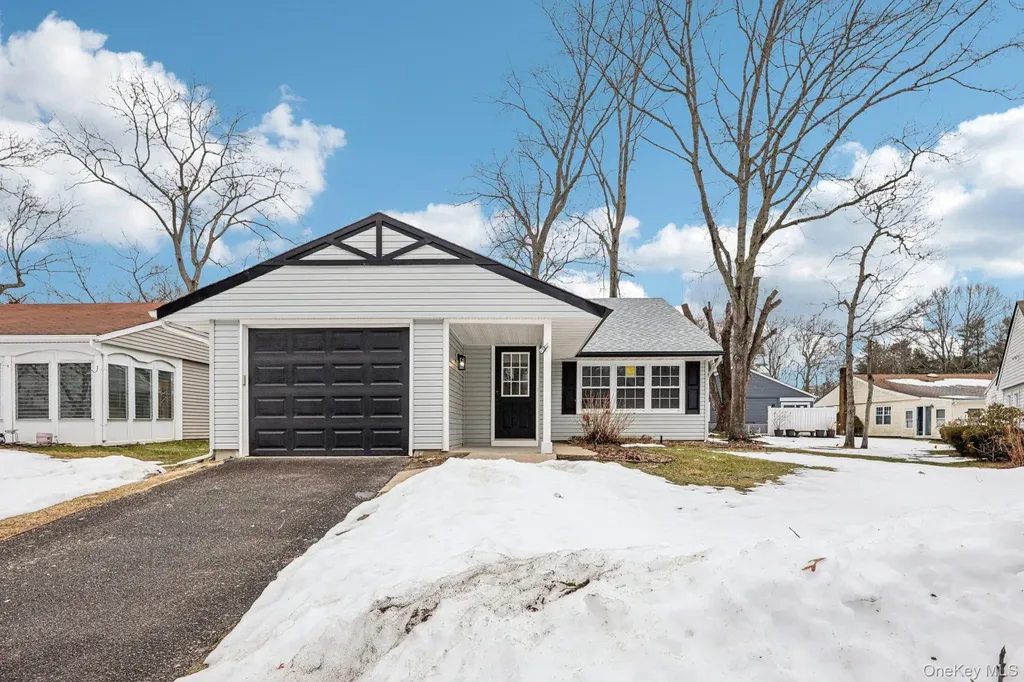 151 Laurance Lane Ridge NY 11961