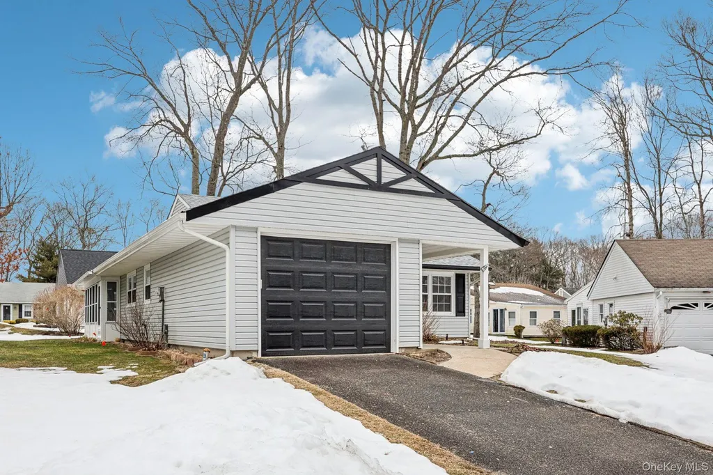 151 Laurance Lane Ridge NY 11961