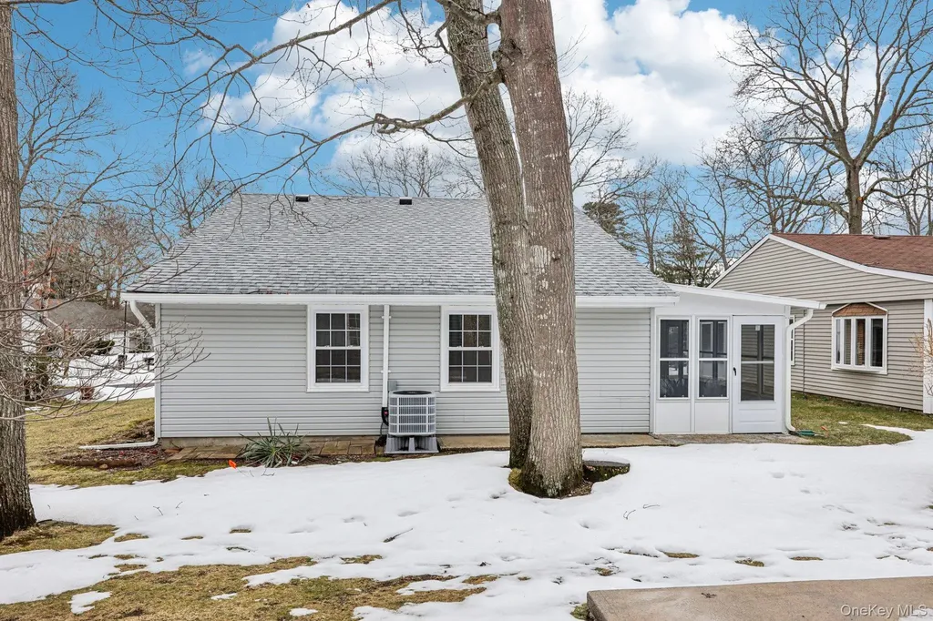 151 Laurance Lane Ridge NY 11961