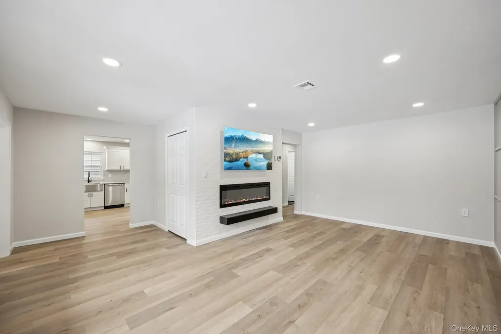 151 Laurance Lane Ridge NY 11961