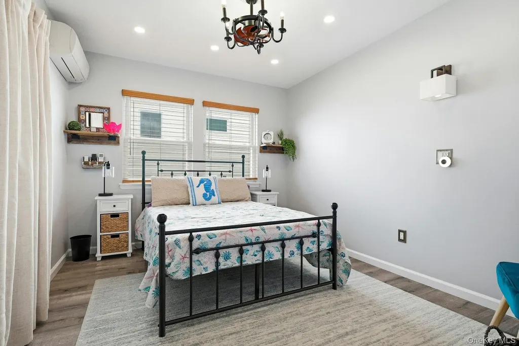 251 Arthur Street Freeport NY 11520