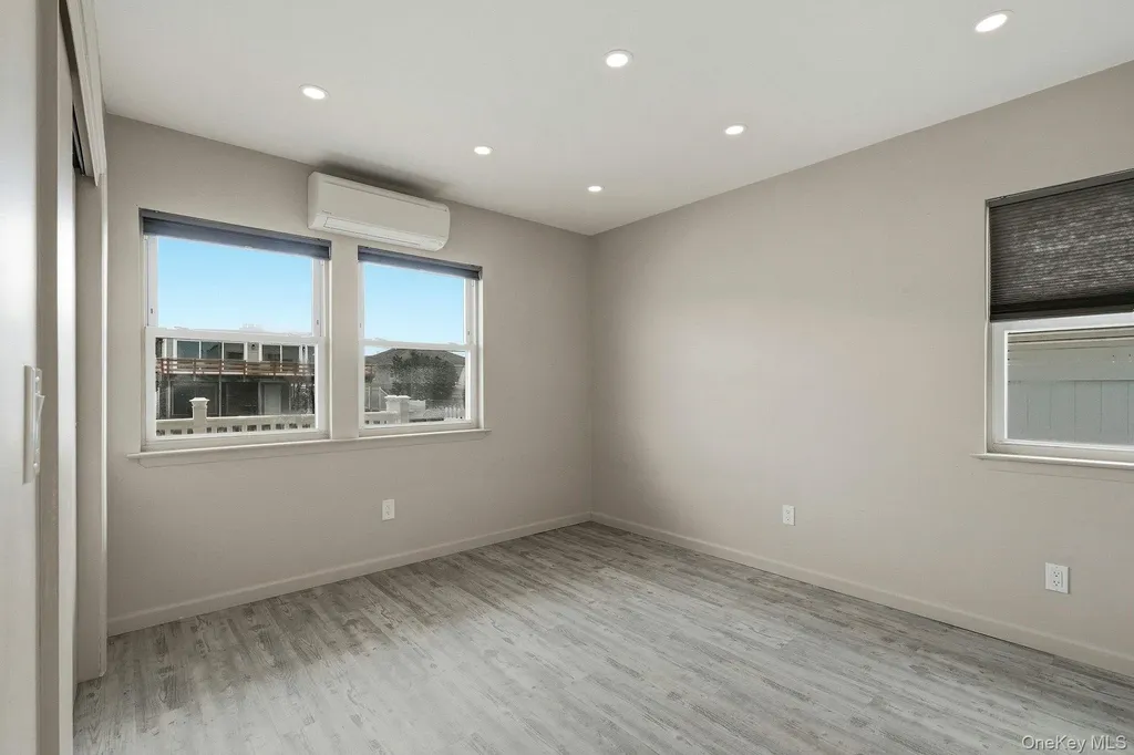 251 Arthur Street Freeport NY 11520