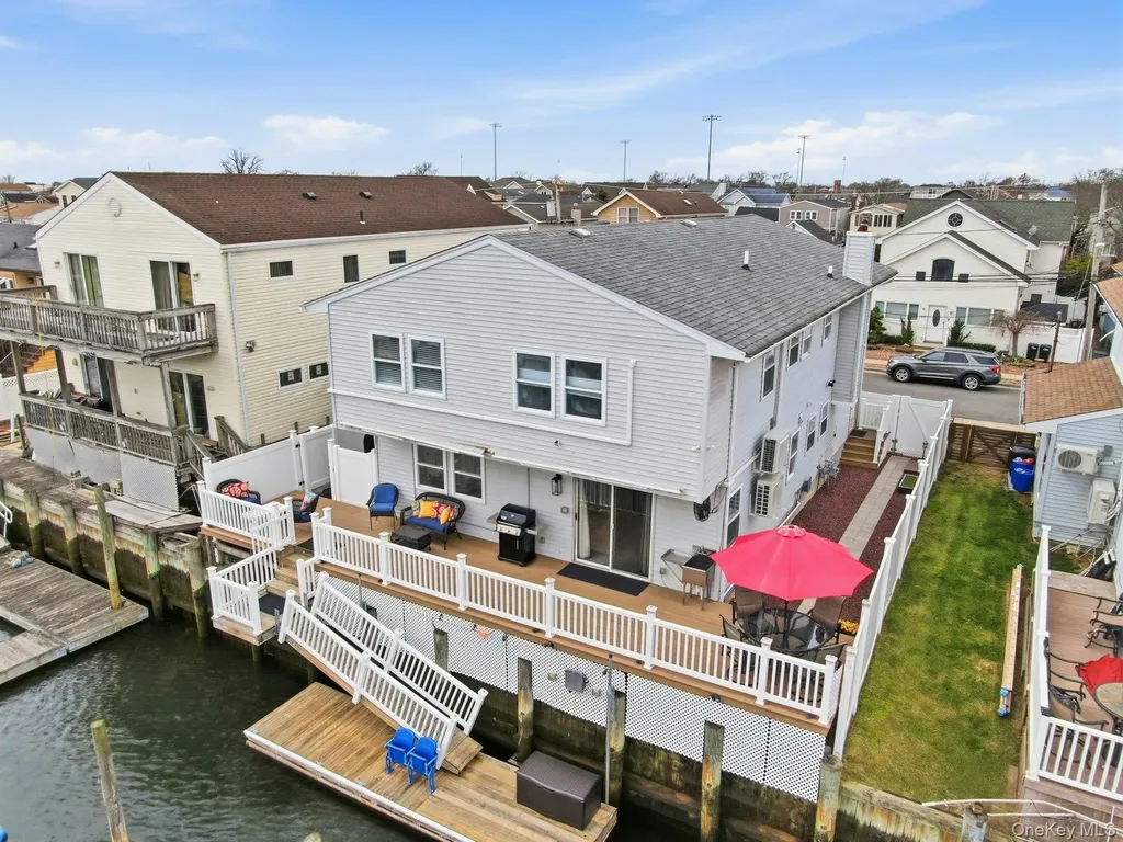 251 Arthur Street Freeport NY 11520