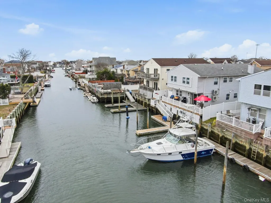 251 Arthur Street Freeport NY 11520