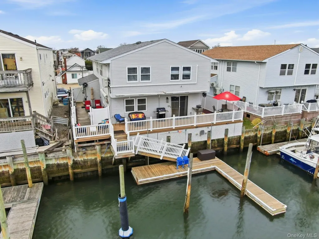 251 Arthur Street Freeport NY 11520