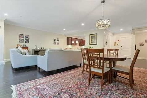 506 Trump Park Shrub Oak NY 10588