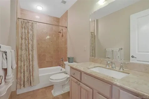 506 Trump Park Shrub Oak NY 10588