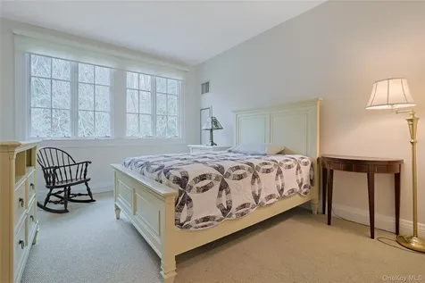 506 Trump Park Shrub Oak NY 10588