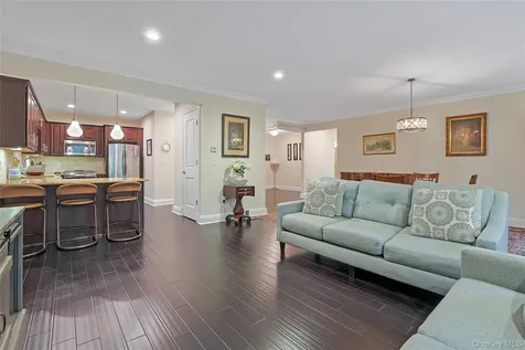 506 Trump Park Shrub Oak NY 10588
