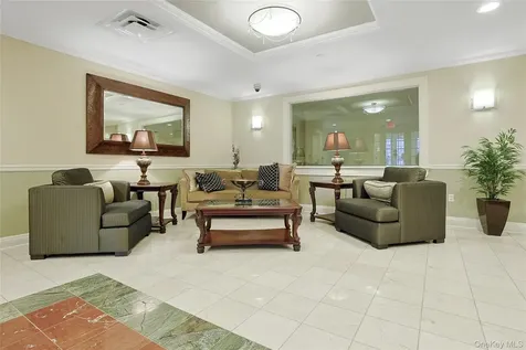 506 Trump Park Shrub Oak NY 10588