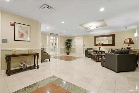 506 Trump Park Shrub Oak NY 10588