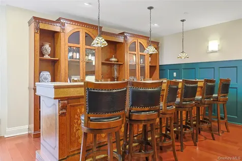 506 Trump Park Shrub Oak NY 10588