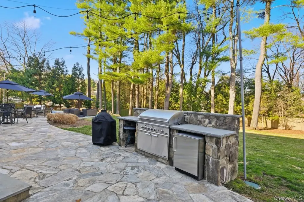 3 Pondfield Drive S Chappaqua NY 10514