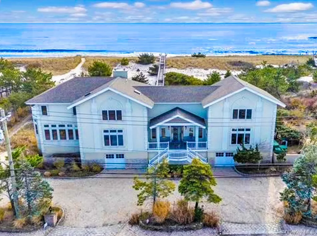 605 Dune Road Westhampton NY 11977