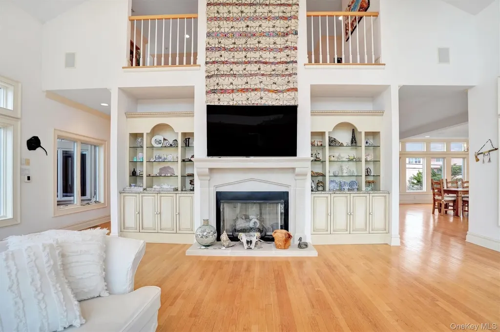 605 Dune Road Westhampton NY 11977