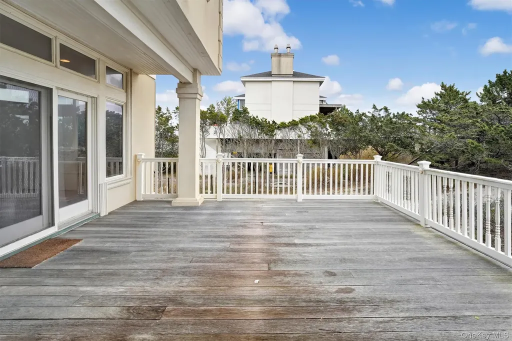 605 Dune Road Westhampton NY 11977