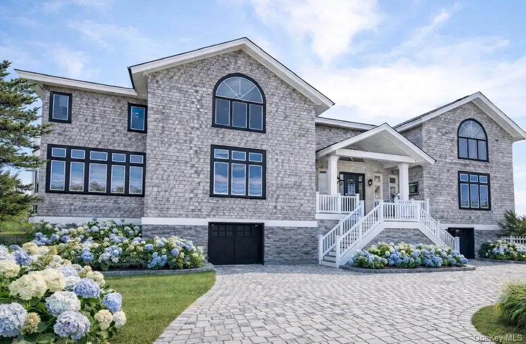 605 Dune Road Westhampton NY 11977