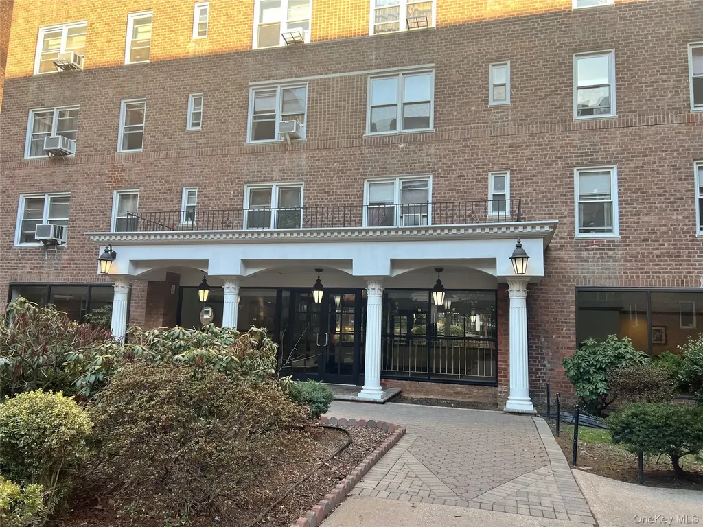 105-38 63rd Drive Forest Hills NY 11375