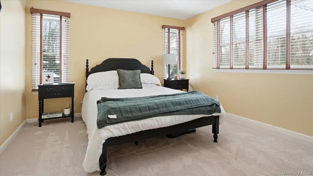 16 Daniel Lane Dix Hills NY 11746