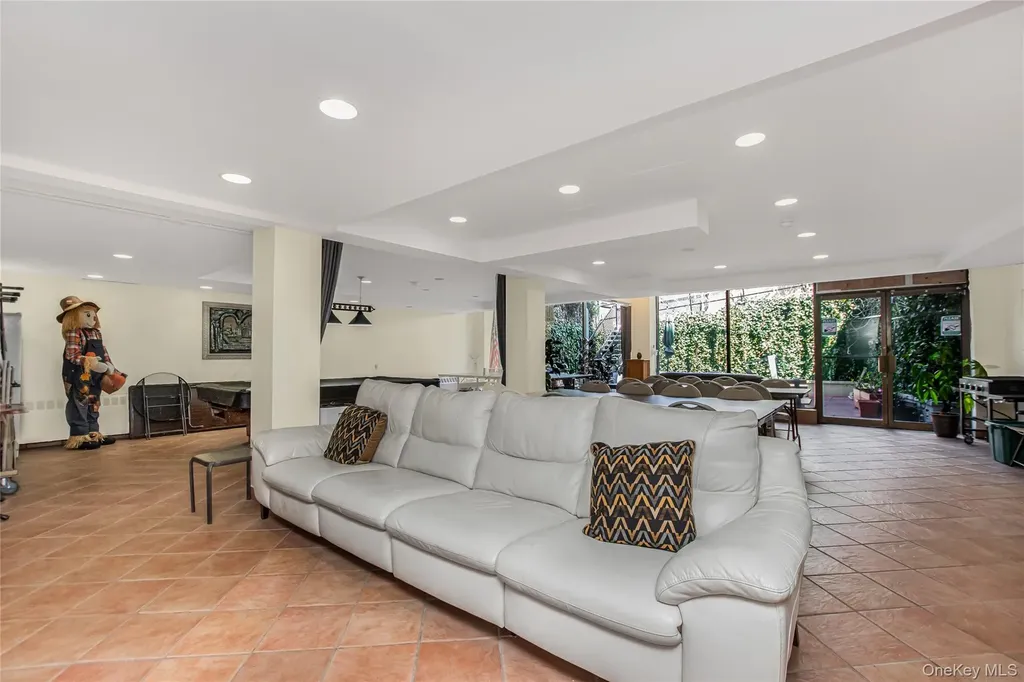 1874 Pelham Parkway S Bronx NY 10461