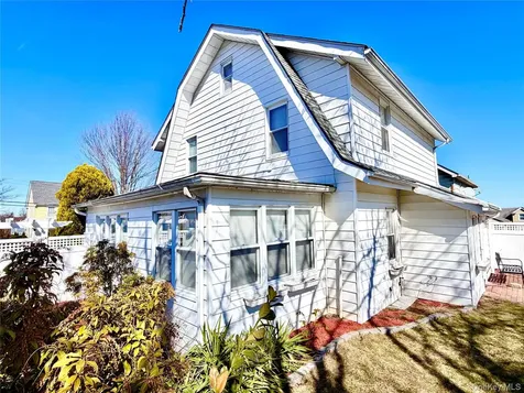 12 Irenhyl Avenue Port Chester NY 10573