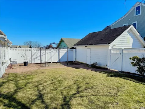 12 Irenhyl Avenue Port Chester NY 10573