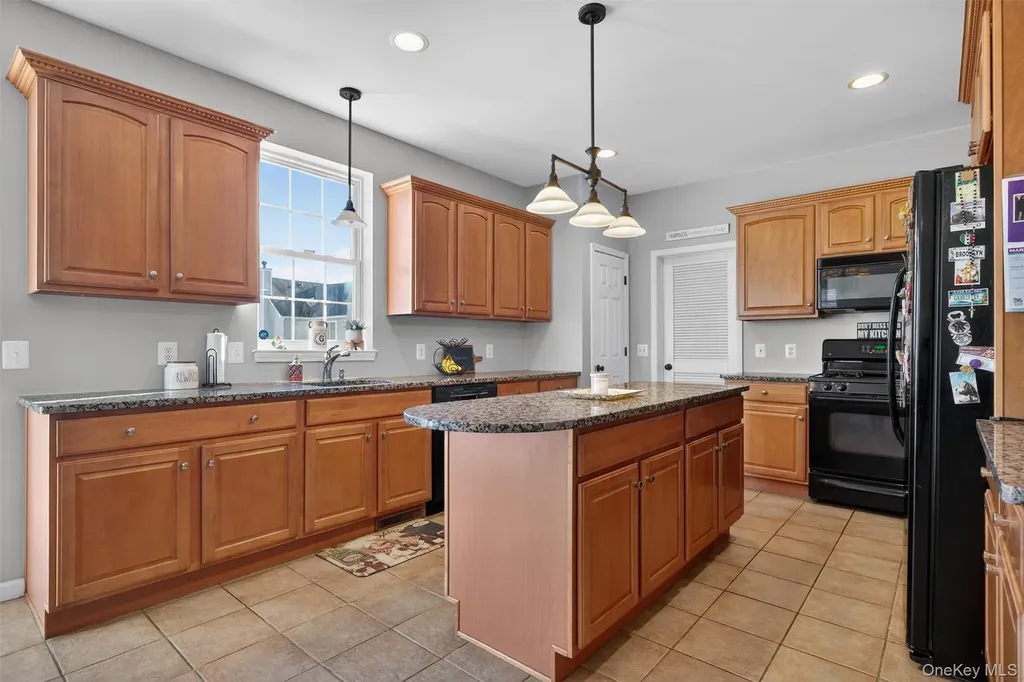 3 Moorefield Circle Highland Mills NY 10930