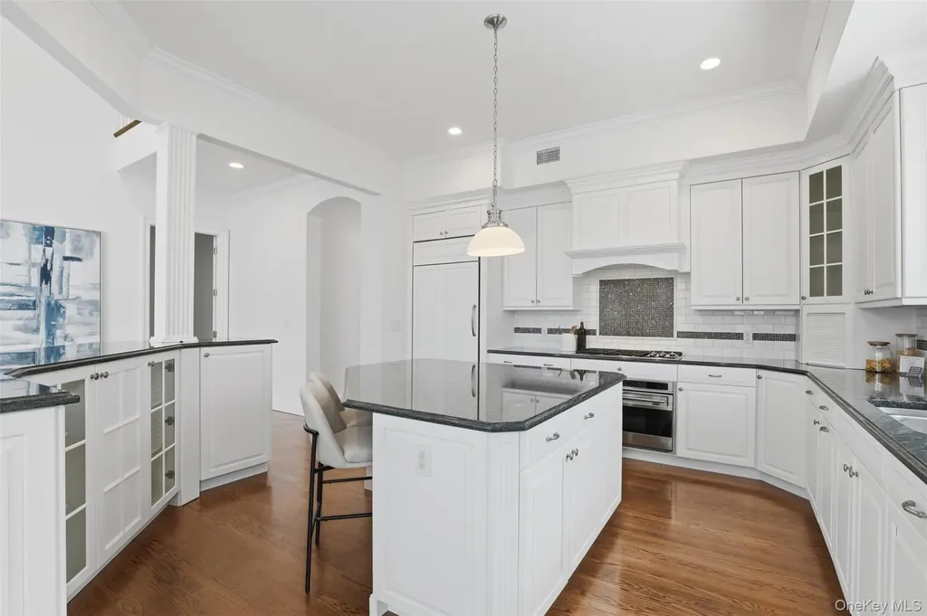 10 Shadow Tree Lane Briarcliff Manor NY 10510