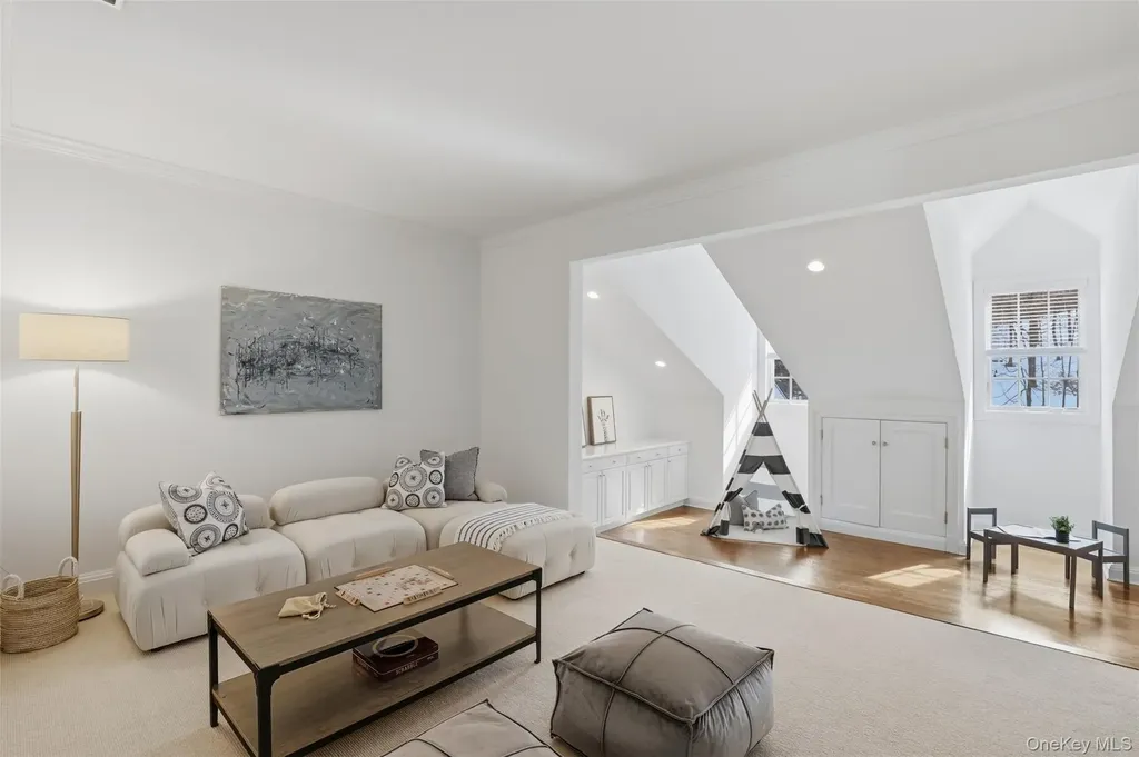 10 Shadow Tree Lane Briarcliff Manor NY 10510