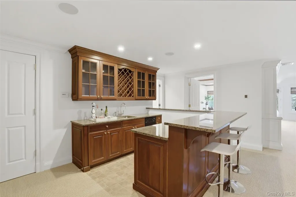 10 Shadow Tree Lane Briarcliff Manor NY 10510