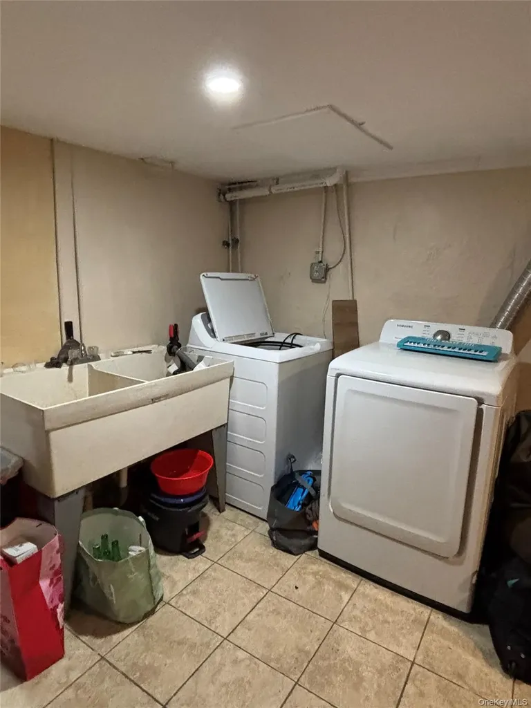 18608 Brinkerhoff Avenue Saint Albans NY 11412