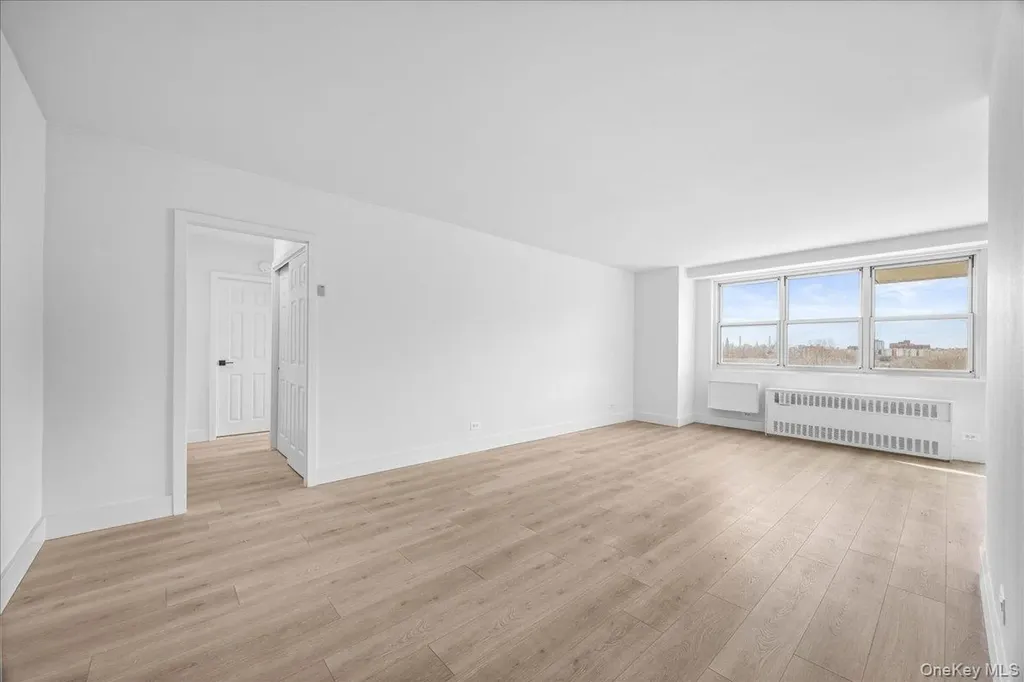 825 Morrison Avenue Bronx NY 10473