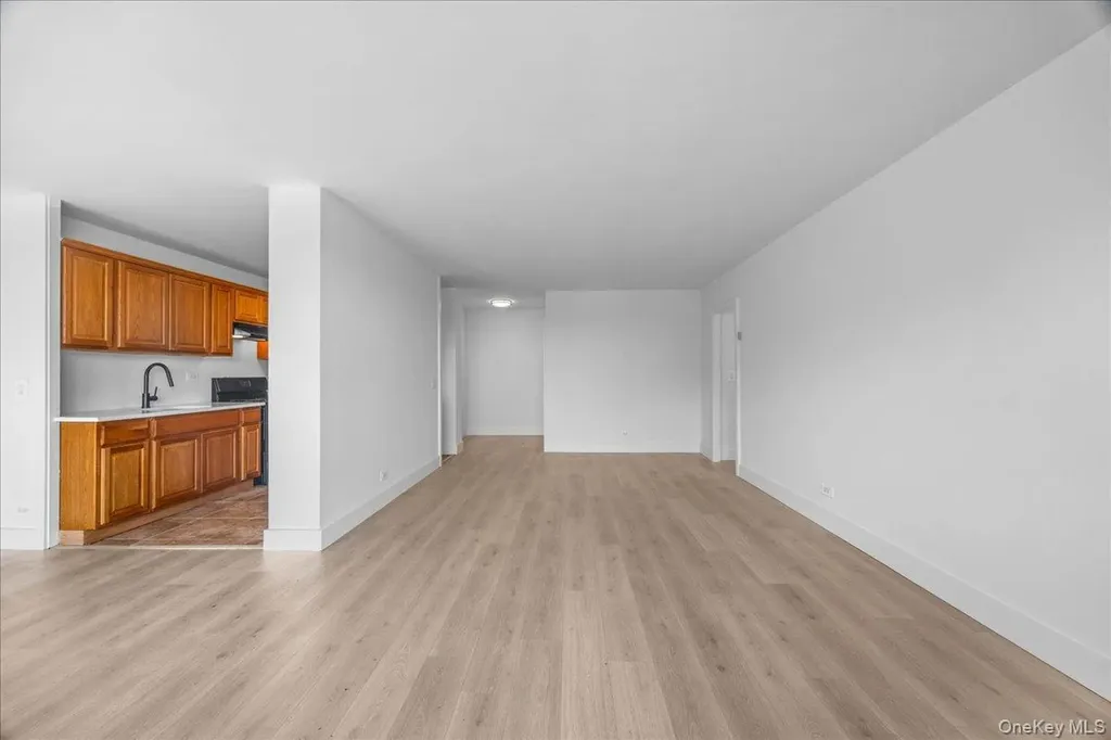 825 Morrison Avenue Bronx NY 10473
