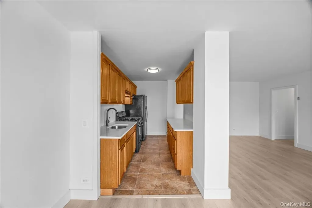 825 Morrison Avenue Bronx NY 10473
